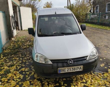 Серый Опель Комбо груз.-пасс., объемом двигателя 1.7 л и пробегом 377 тыс. км за 4000 $, фото 4 на Automoto.ua