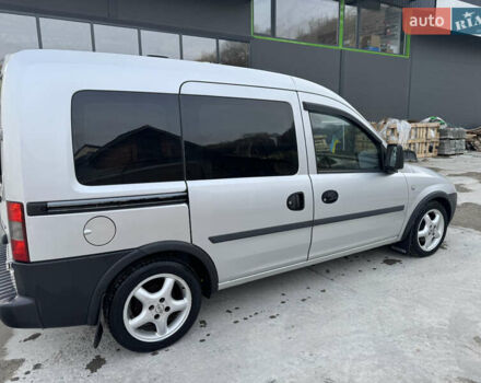 Серый Опель Комбо груз.-пасс., объемом двигателя 1.6 л и пробегом 270 тыс. км за 4300 $, фото 7 на Automoto.ua