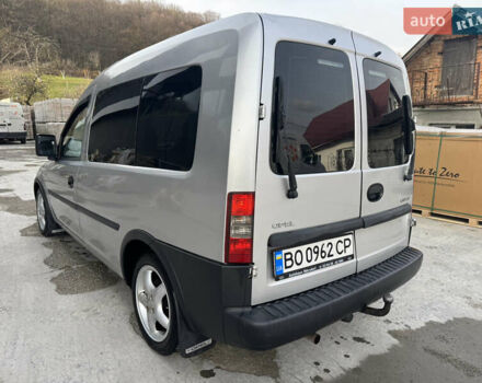 Серый Опель Комбо груз.-пасс., объемом двигателя 1.6 л и пробегом 270 тыс. км за 4300 $, фото 4 на Automoto.ua