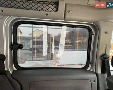 Серый Опель Комбо груз.-пасс., объемом двигателя 1.6 л и пробегом 270 тыс. км за 4300 $, фото 12 на Automoto.ua