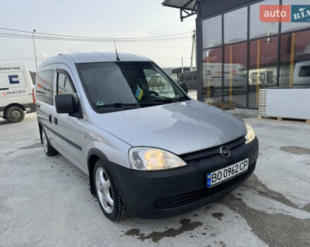 Серый Опель Комбо груз.-пасс., объемом двигателя 1.6 л и пробегом 270 тыс. км за 4300 $, фото 9 на Automoto.ua