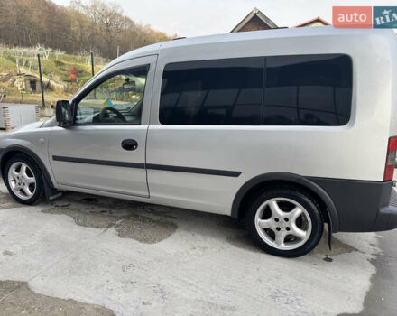 Серый Опель Комбо груз.-пасс., объемом двигателя 1.6 л и пробегом 270 тыс. км за 4300 $, фото 3 на Automoto.ua