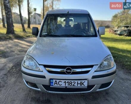 Сірий Опель Комбо вант.-пас., об'ємом двигуна 1.25 л та пробігом 397 тис. км за 3500 $, фото 6 на Automoto.ua