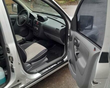 Серый Опель Комбо груз.-пасс., объемом двигателя 1.69 л и пробегом 175 тыс. км за 4200 $, фото 8 на Automoto.ua