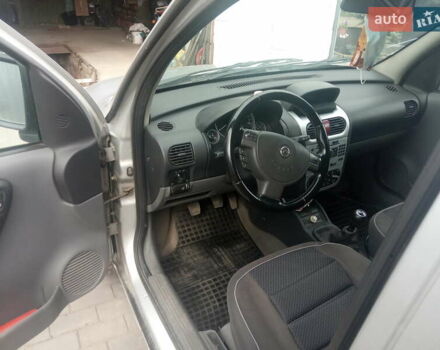 Серый Опель Комбо груз.-пасс., объемом двигателя 1.7 л и пробегом 350 тыс. км за 5000 $, фото 12 на Automoto.ua