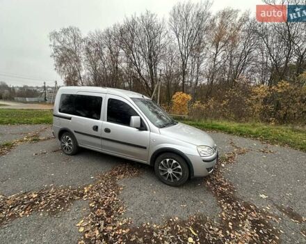 Серый Опель Комбо груз.-пасс., объемом двигателя 1.4 л и пробегом 188 тыс. км за 4999 $, фото 8 на Automoto.ua