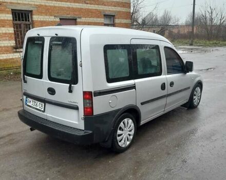 Серый Опель Комбо груз.-пасс., объемом двигателя 1.69 л и пробегом 175 тыс. км за 4200 $, фото 3 на Automoto.ua