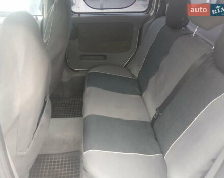 Серый Опель Комбо груз.-пасс., объемом двигателя 1.7 л и пробегом 350 тыс. км за 5000 $, фото 3 на Automoto.ua