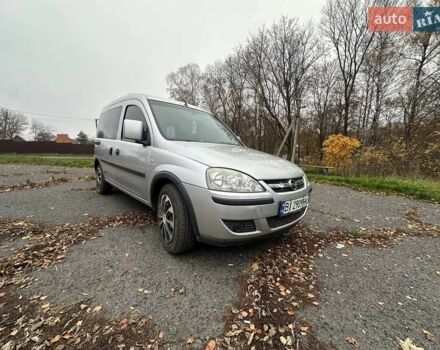 Серый Опель Комбо груз.-пасс., объемом двигателя 1.4 л и пробегом 188 тыс. км за 4999 $, фото 1 на Automoto.ua