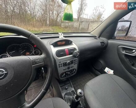 Серый Опель Комбо груз.-пасс., объемом двигателя 1.4 л и пробегом 188 тыс. км за 4999 $, фото 11 на Automoto.ua