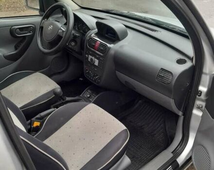 Серый Опель Комбо груз.-пасс., объемом двигателя 1.69 л и пробегом 175 тыс. км за 4200 $, фото 4 на Automoto.ua