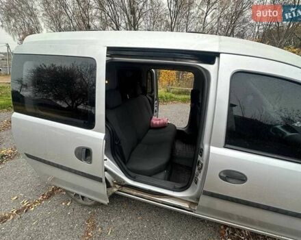 Серый Опель Комбо груз.-пасс., объемом двигателя 1.4 л и пробегом 188 тыс. км за 4999 $, фото 3 на Automoto.ua