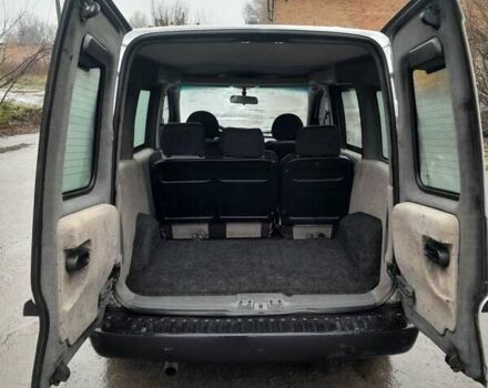 Серый Опель Комбо груз.-пасс., объемом двигателя 1.69 л и пробегом 175 тыс. км за 4200 $, фото 9 на Automoto.ua