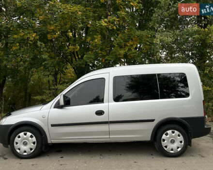 Серый Опель Комбо груз.-пасс., объемом двигателя 1.7 л и пробегом 192 тыс. км за 4999 $, фото 7 на Automoto.ua