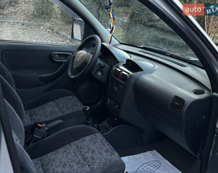 Серый Опель Комбо груз.-пасс., объемом двигателя 1.6 л и пробегом 218 тыс. км за 3600 $, фото 29 на Automoto.ua