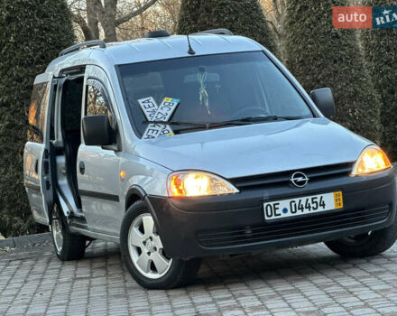 Серый Опель Комбо груз.-пасс., объемом двигателя 1.6 л и пробегом 218 тыс. км за 3600 $, фото 5 на Automoto.ua