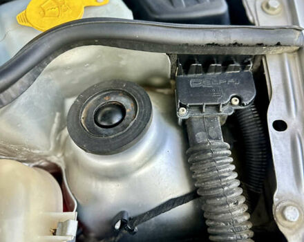 Серый Опель Комбо груз.-пасс., объемом двигателя 1.7 л и пробегом 230 тыс. км за 4900 $, фото 5 на Automoto.ua