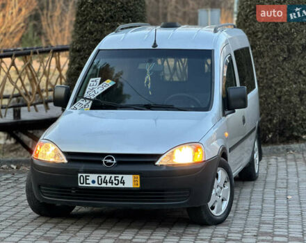 Серый Опель Комбо груз.-пасс., объемом двигателя 1.6 л и пробегом 218 тыс. км за 3600 $, фото 10 на Automoto.ua