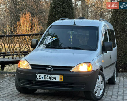 Серый Опель Комбо груз.-пасс., объемом двигателя 1.6 л и пробегом 218 тыс. км за 3600 $, фото 6 на Automoto.ua