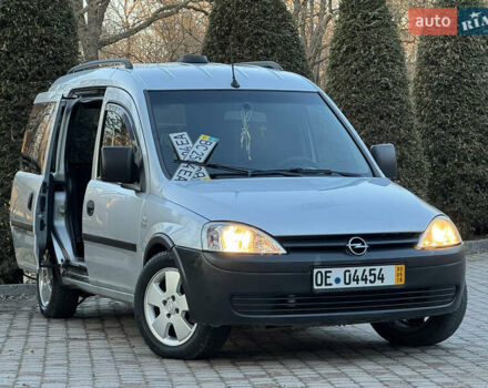 Серый Опель Комбо груз.-пасс., объемом двигателя 1.6 л и пробегом 218 тыс. км за 3600 $, фото 3 на Automoto.ua