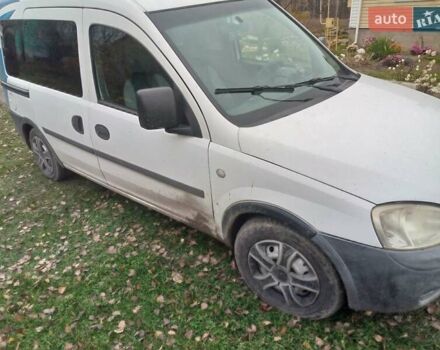 Сірий Опель Комбо вант.-пас., об'ємом двигуна 1.4 л та пробігом 437 тис. км за 2600 $, фото 3 на Automoto.ua