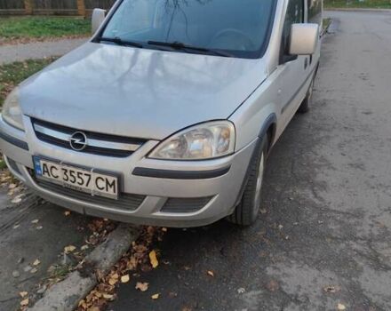 Серый Опель Комбо груз.-пасс., объемом двигателя 1.6 л и пробегом 250 тыс. км за 4500 $, фото 2 на Automoto.ua