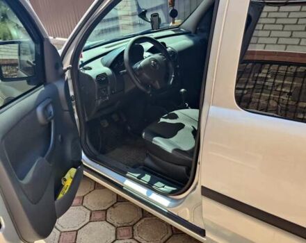 Серый Опель Комбо груз.-пасс., объемом двигателя 1.4 л и пробегом 145 тыс. км за 6200 $, фото 7 на Automoto.ua