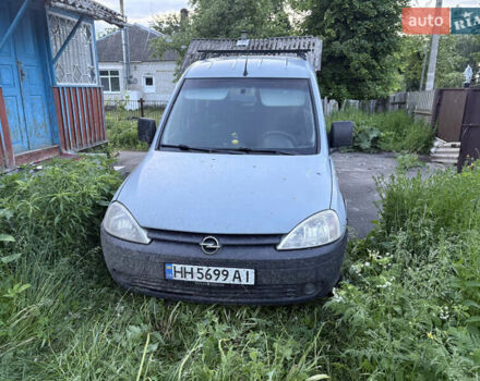 Серый Опель Комбо груз.-пасс., объемом двигателя 1.69 л и пробегом 350 тыс. км за 3500 $, фото 4 на Automoto.ua