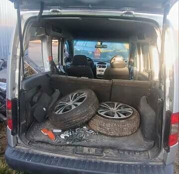 Сірий Опель Комбо вант.-пас., об'ємом двигуна 1.7 л та пробігом 300 тис. км за 1700 $, фото 7 на Automoto.ua