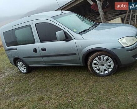 Сірий Опель Комбо вант.-пас., об'ємом двигуна 1.25 л та пробігом 198 тис. км за 4999 $, фото 5 на Automoto.ua