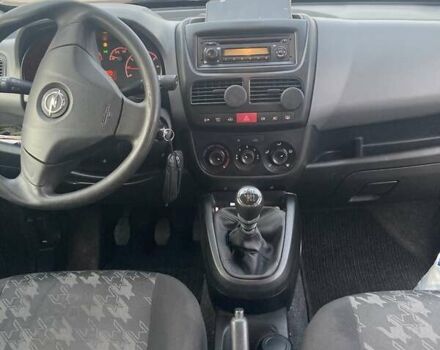 Опель Комбо груз.-пасс. 2012 в Широком на Automoto.ua Серый Опель Комбо груз.-пасс., объемом двигателя 1.6 л и пробегом 199 тыс. км за 7900 $, фото 3 на Automoto.ua