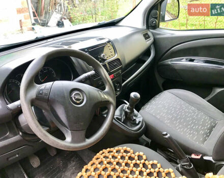 Серый Опель Комбо груз.-пасс., объемом двигателя 1.3 л и пробегом 227 тыс. км за 7400 $, фото 10 на Automoto.ua