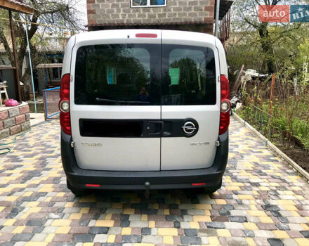 Серый Опель Комбо груз.-пасс., объемом двигателя 1.3 л и пробегом 227 тыс. км за 7400 $, фото 2 на Automoto.ua