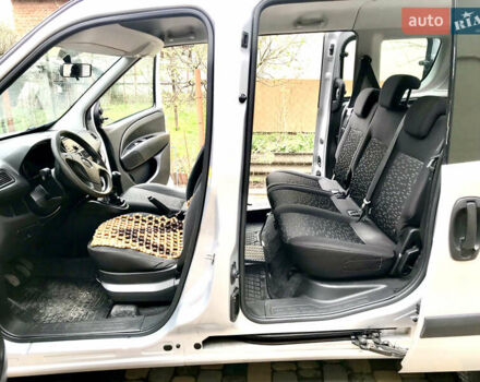 Серый Опель Комбо груз.-пасс., объемом двигателя 1.3 л и пробегом 227 тыс. км за 7400 $, фото 5 на Automoto.ua