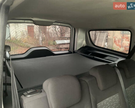 Серый Опель Комбо груз.-пасс., объемом двигателя 1.6 л и пробегом 350 тыс. км за 8100 $, фото 4 на Automoto.ua