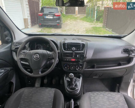 Серый Опель Комбо груз.-пасс., объемом двигателя 1.3 л и пробегом 217 тыс. км за 7100 $, фото 13 на Automoto.ua