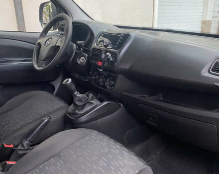 Серый Опель Комбо груз.-пасс., объемом двигателя 1.3 л и пробегом 217 тыс. км за 7100 $, фото 14 на Automoto.ua