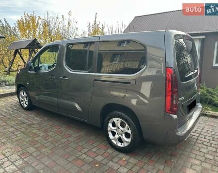 Сірий Опель Комбо вант.-пас., об'ємом двигуна 1.5 л та пробігом 205 тис. км за 13500 $, фото 5 на Automoto.ua