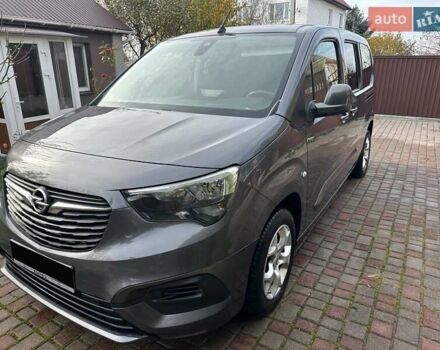 Сірий Опель Комбо вант.-пас., об'ємом двигуна 1.5 л та пробігом 205 тис. км за 13500 $, фото 2 на Automoto.ua