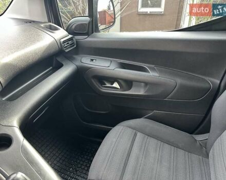 Сірий Опель Комбо вант.-пас., об'ємом двигуна 1.5 л та пробігом 205 тис. км за 13500 $, фото 19 на Automoto.ua