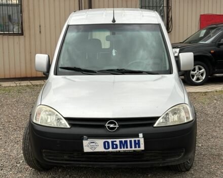 Опель Комбо вант.-пас. 2008 у Кривому Розі на Automoto.ua Сірий Опель Комбо вант.-пас., об'ємом двигуна 1.7 л та пробігом 230 тис. км за 4700 $, фото 1 на Automoto.ua