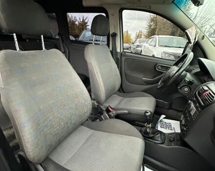 Опель Комбо вант.-пас. 2008 у Кривому Розі на Automoto.ua Сірий Опель Комбо вант.-пас., об'ємом двигуна 1.7 л та пробігом 230 тис. км за 4700 $, фото 7 на Automoto.ua