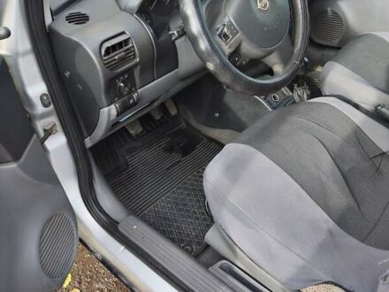 Серый Опель Комбо груз.-пасс., объемом двигателя 1.7 л и пробегом 377 тыс. км за 4000 $, фото 1 на Automoto.ua