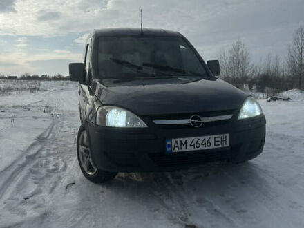 Сірий Опель Комбо вант.-пас., об'ємом двигуна 1.69 л та пробігом 311 тис. км за 4600 $, фото 1 на Automoto.ua