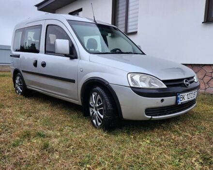 Серый Опель Комбо груз.-пасс., объемом двигателя 1.7 л и пробегом 3 тыс. км за 4900 $, фото 1 на Automoto.ua