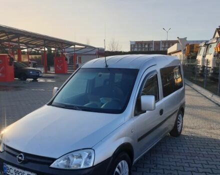 Серый Опель Комбо груз.-пасс., объемом двигателя 1.2 л и пробегом 242 тыс. км за 2358 $, фото 1 на Automoto.ua