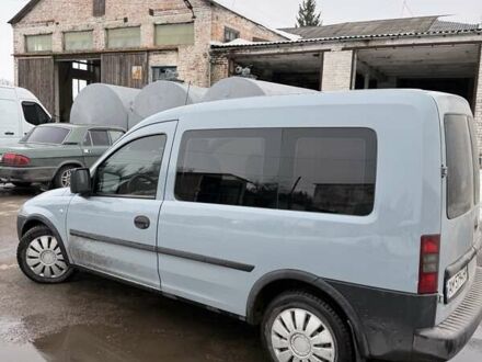 Сірий Опель Комбо вант.-пас., об'ємом двигуна 1.69 л та пробігом 219 тис. км за 3999 $, фото 1 на Automoto.ua