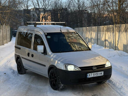 Серый Опель Комбо груз.-пасс., объемом двигателя 1.25 л и пробегом 230 тыс. км за 3750 $, фото 1 на Automoto.ua