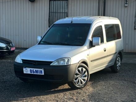 Серый Опель Комбо груз.-пасс., объемом двигателя 1.7 л и пробегом 230 тыс. км за 5200 $, фото 1 на Automoto.ua