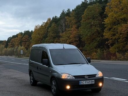Серый Опель Комбо груз.-пасс., объемом двигателя 1.7 л и пробегом 250 тыс. км за 5000 $, фото 1 на Automoto.ua